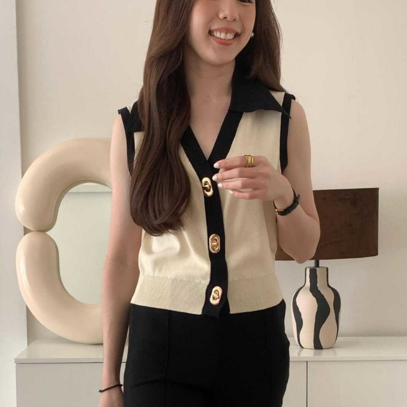 nomade bkk ੯‧̀͡⬮⭐⟡ [มือ2] Urban top. {เสื้อแขนกุดคอโปโล}-CREAM