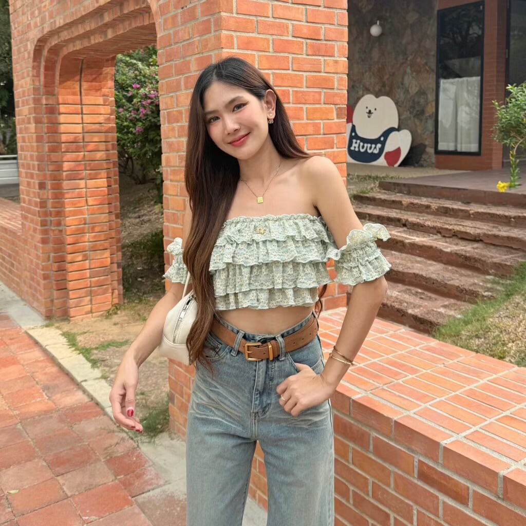 เสื้อปาดไหล่สีเขียวมิ้น lilly top ร้าน nicharis