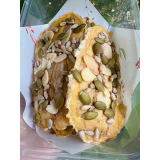 (ส่งฟรี ส่งด่วนได้)กล้วยหนึบ กล้วยแผ่นอบแห้งธัญพืชรวม หวานน้อย กล้วยน้ำว้าอบ ขนมคลีน อบสดใหม่ หอมอร่อย 150 กรัม
