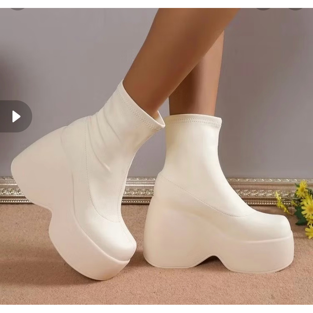 รองเท้าส้นสูง10cm. ไปคอนเสิร์ต