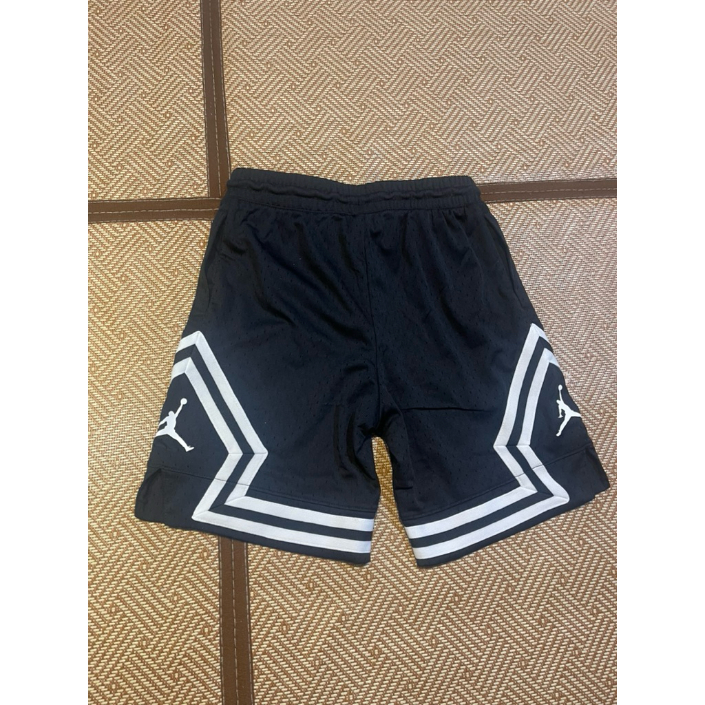 กางเกงขาสั้นเด็ก Jordan ของแท้ ใหม่เอี่ยม (10-12 ปี, 132-147 ซม.)