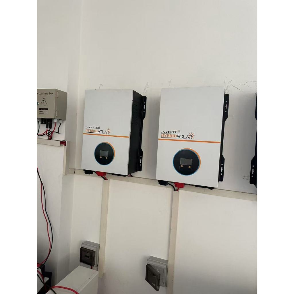 10.2KW ปิดตารางไฮบริดอินเวอร์เตอร์ DC48V เพื่อ AC230V กับ 60A MPPT ความถี่สูงพลังงานแสงอาทิตย์อินเวอ