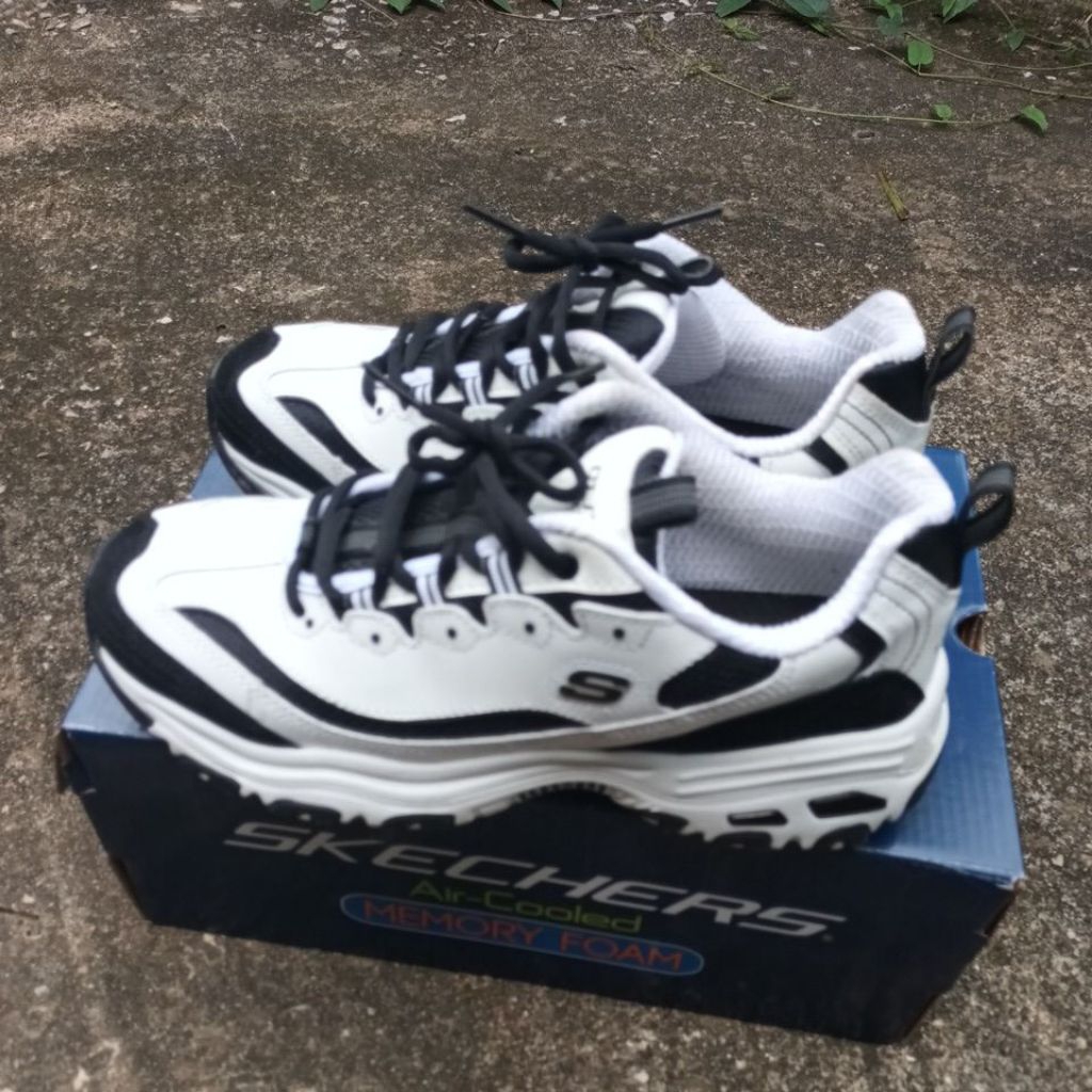 Skechers Air Cooler Memory Foam EUR 41 UK7 26cm.