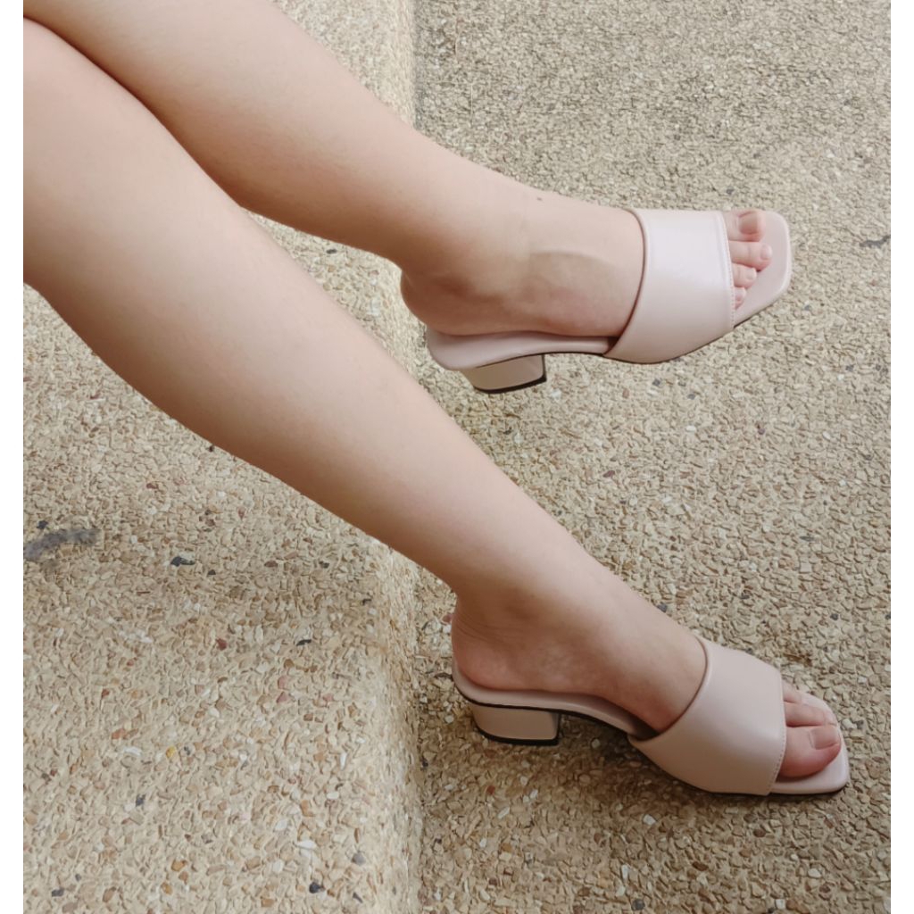 LT Design Brand รองเท้าแฟชั่น ผู้หญิง ส้นสูง 2นิ้ว (รุ่น Pita)