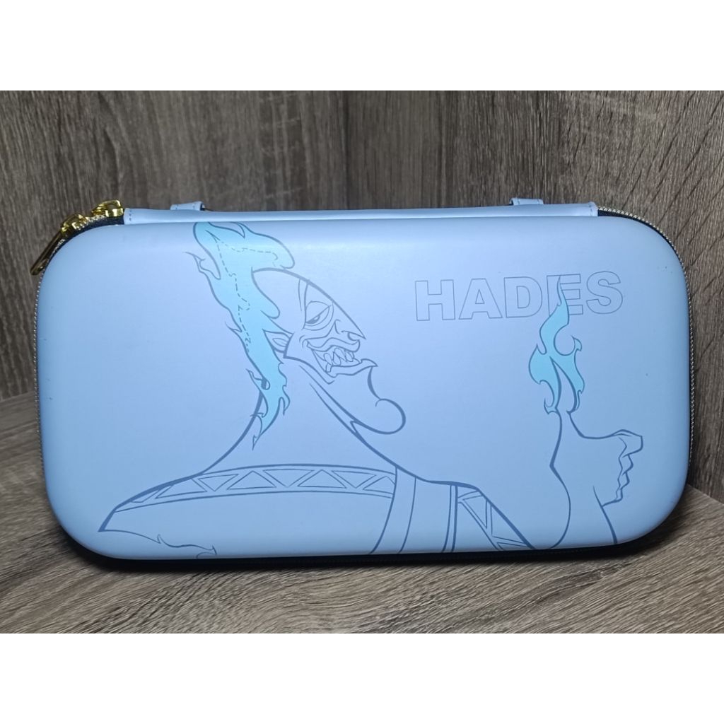 กระเป๋า Nintendo Switch ลาย HADES Disney ของแท้จากญี่ปุ่น | กระเป๋าใส่ Switch พร้อมช่องใส่ตลับเกม มี
