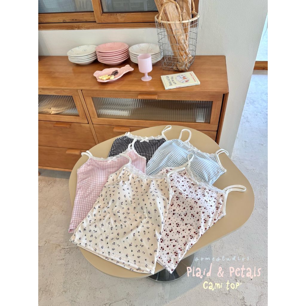 (พร้อมส่ง)🍃𝓝𝓮𝔀 𝓲𝓽𝓮𝓶✨𝒫𝓁𝒶𝒾𝒹 & 𝓅𝑒𝓉𝒶𝓁𝓈 𝒸𝒶𝓂𝒾 𝓉𝑜𝓅🎨🌷🛋️💕