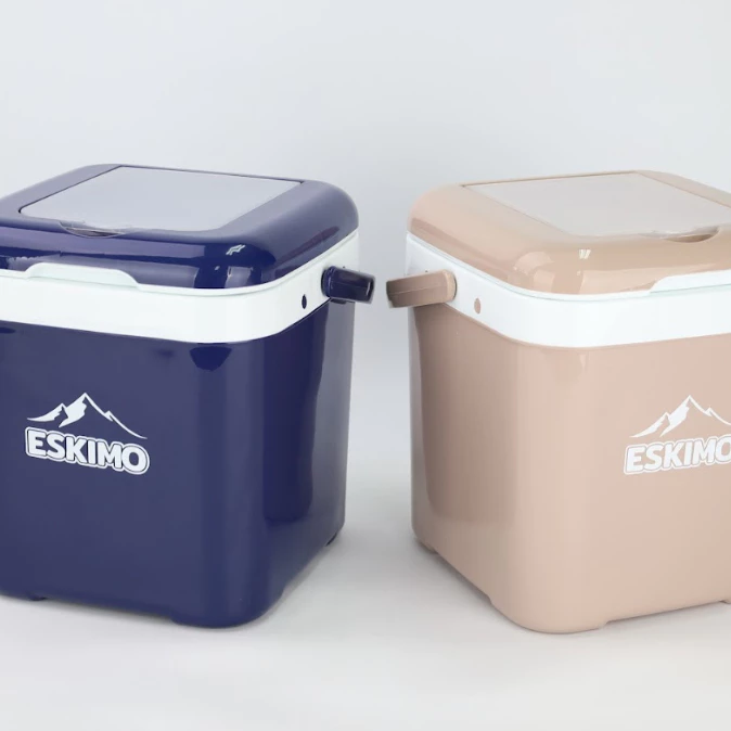 แถมแก้วน้ำ 12L ESKIMO กระติกเหลี่ยม กระติกแคมป์ปิ้ง เก็บเย็นนาน 36 ชั่วโมง สำหรับ แคมป์ปิ้ง กระติกเก็บความเย็น KC1180SQ thumbnail 5