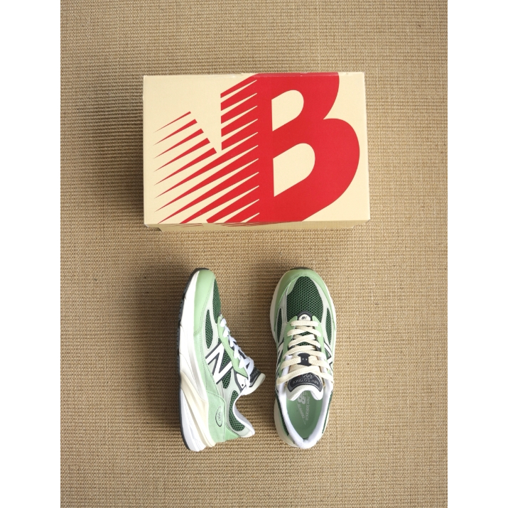 New Balance NB 990 V6 