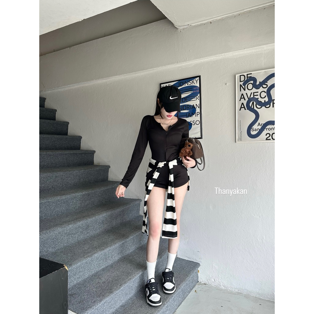Jump sports !! เทสดีมากแกร์ ใส่สบายขาสั้น ใส่ไม่รั้ง มาพร้อมผ้าคลุม ผ้าดีสุดๆ  จิ้มสีเลยคร่าา