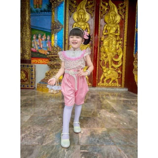 ชุดไทยเด็กลายดอก + โจงกระเบน + กิ๊ฟ 1 ตัว (ไม่มีเข็มขัดนะคะ)