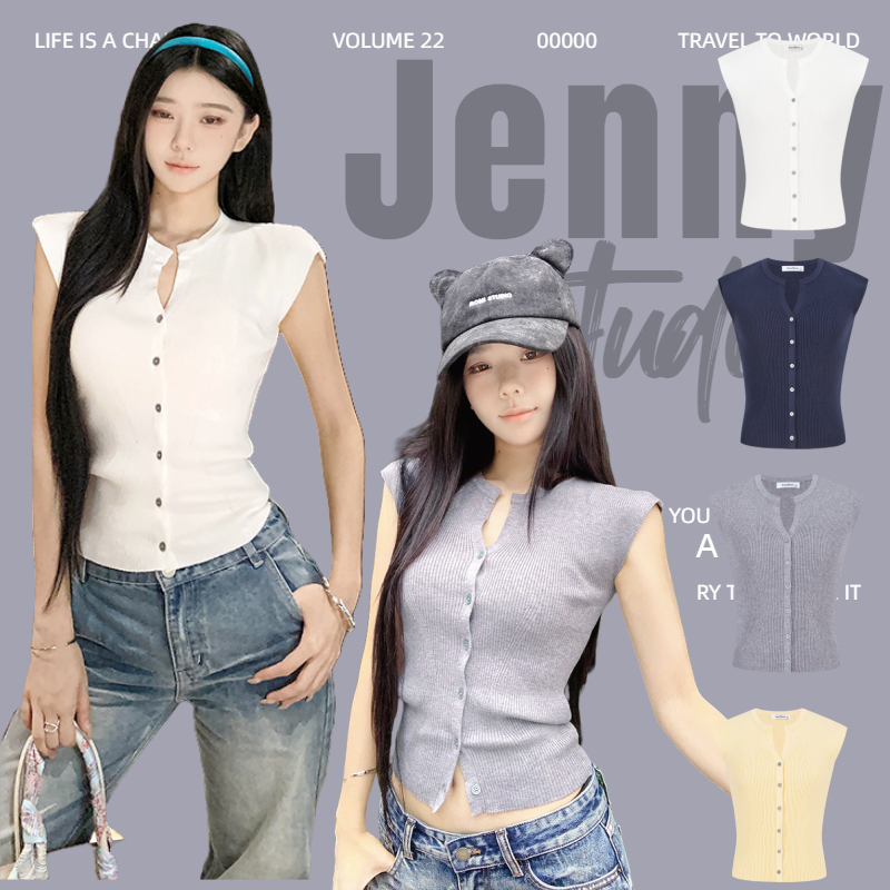 Jenny พร้อมส่ง💘เสื้อไหมพรมแขนกุดสีพื้นแต่งกระดุม เสื้อแขนกุดสไตล์ลำลอ ทรงเข้ารูป คอวี เสื้อกล้ามผู้หญิง ยืดพอดี ผ้านิ่ม