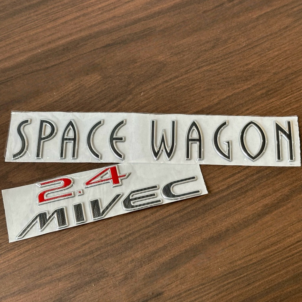 โลโก้ 2.4 MIVEC SPACE WAGON ตัวหนังสือฝาท้าย (จำนวน 2 ชิ้น)