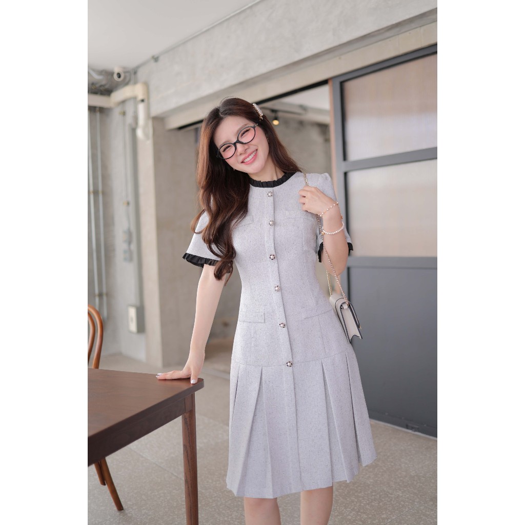 “Romi”Oil” Vienne Dress (Gray) K213 ชุดเดรสสีเทา (แต่งกระดุมดอกไม้กระโปรงพลีท) ราคา ถูกที่สุด ดีลบีเคเค แกลเลอรีภาพที่ 7