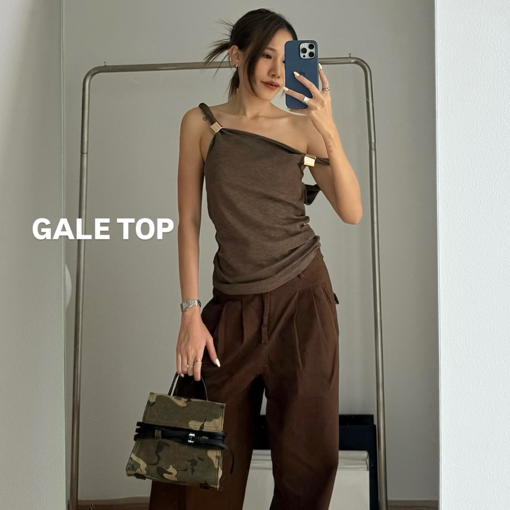 JARIN | GALE TOP เสื้อกล้ามแต่งอะไหล่สีทอง