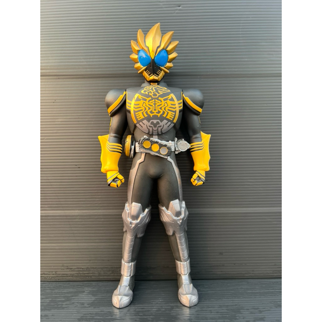 ฟิกเกอร์ มาสค์ไรเดอร์โอส (Kamen Rider OOO) ในร่าง ทาจาดอร์คอมโบ (Tajadol Combo)