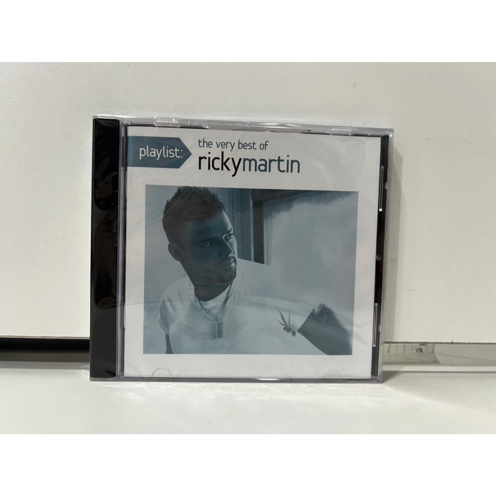 1 CD MUSIC ซีดีเพลงสากล playlist:  the very best of ricky martin  (P1A33)