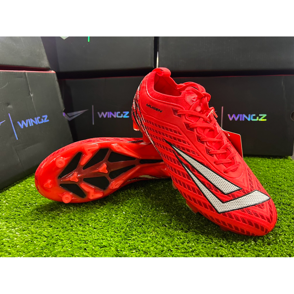 {รับประกันสินค้าของแท้100%}รองเท้าฟุตบอลสตั๊ด Wingz Mugen รองท็อป สีแดง