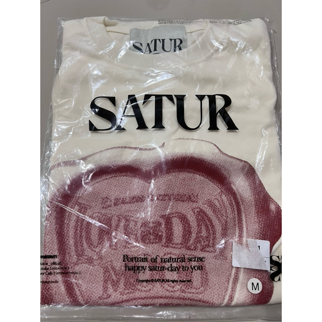 เสื้อยืด Satur สีครีม Size M