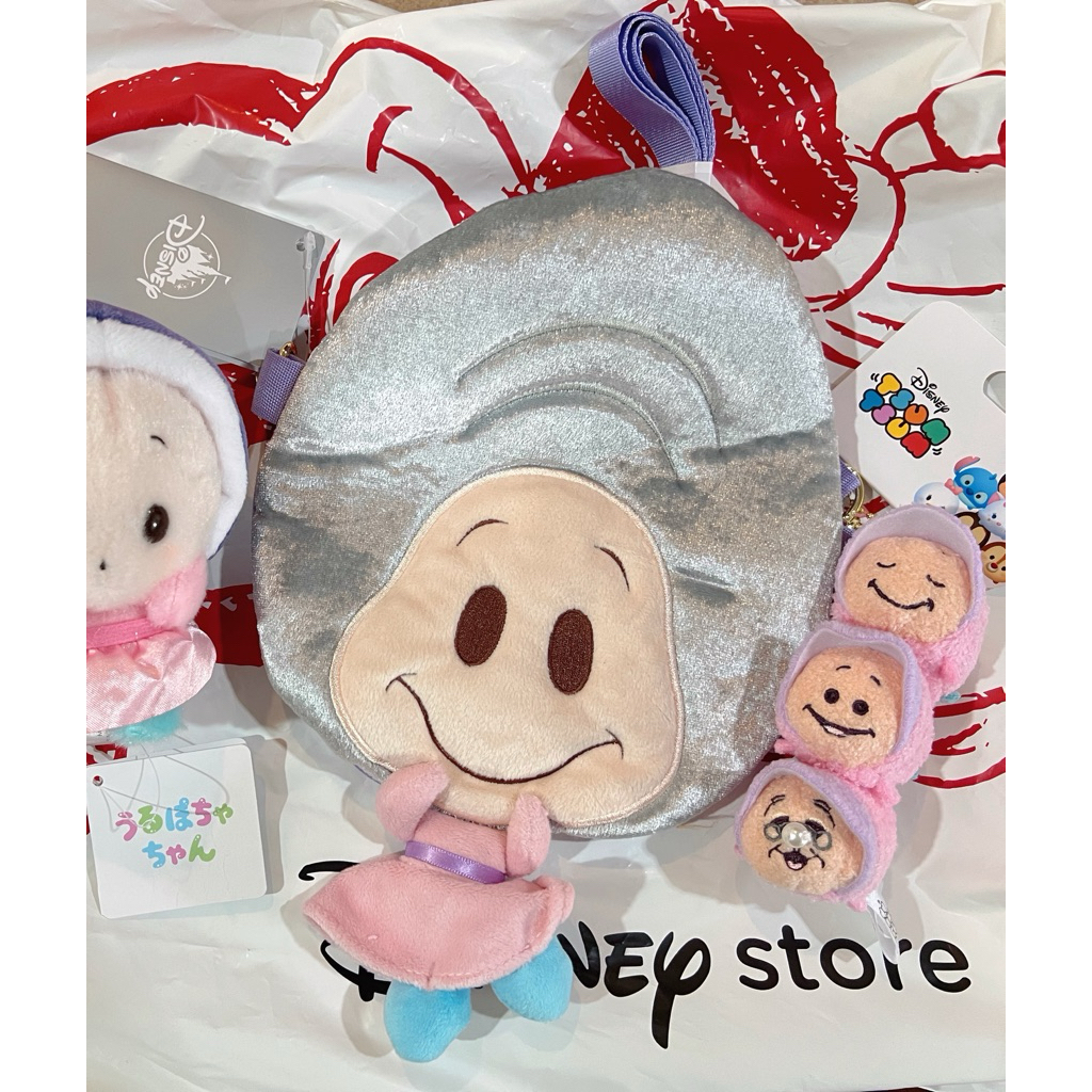 กระเป๋าสะพาย baby oyster จากDisney store Japan น่ารักมากกก