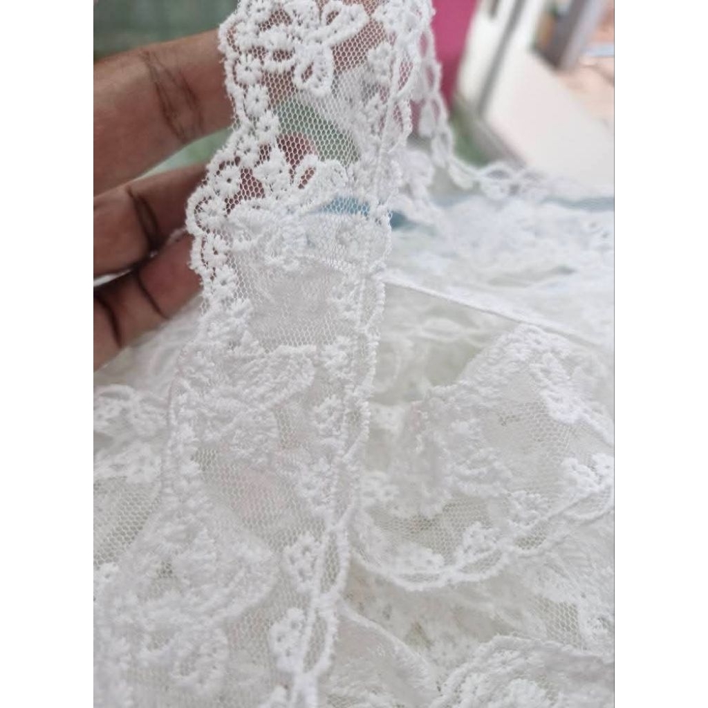 ลูกไม้ปักริมเดียว ระบายผ้าแก้ว ระบายอัดพลีท แบ่งขาย 2เมตร สีขาว ผ้านิ่ม ไม่คัน - รูปที่ 2