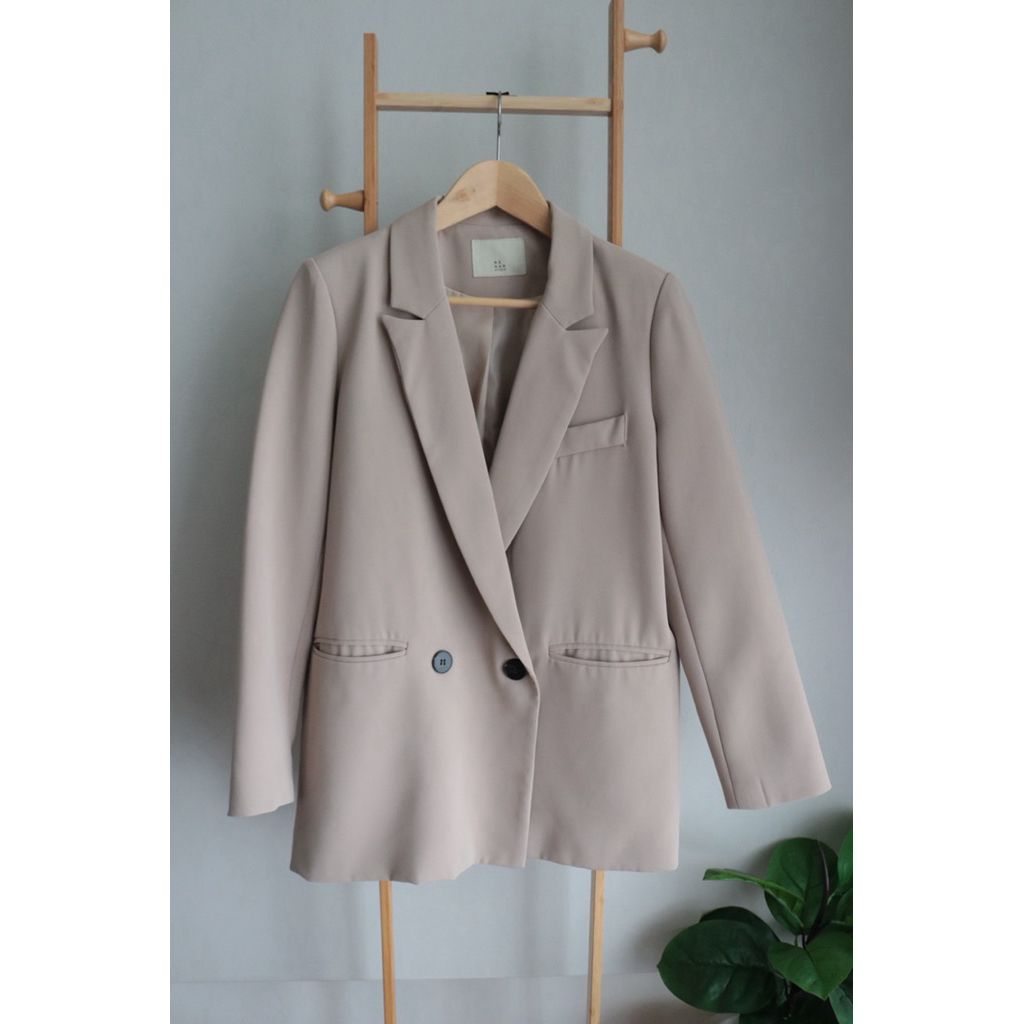 Argento blazer Menar studio ทรงโอเว่อร์ไซส์ สีเบจ