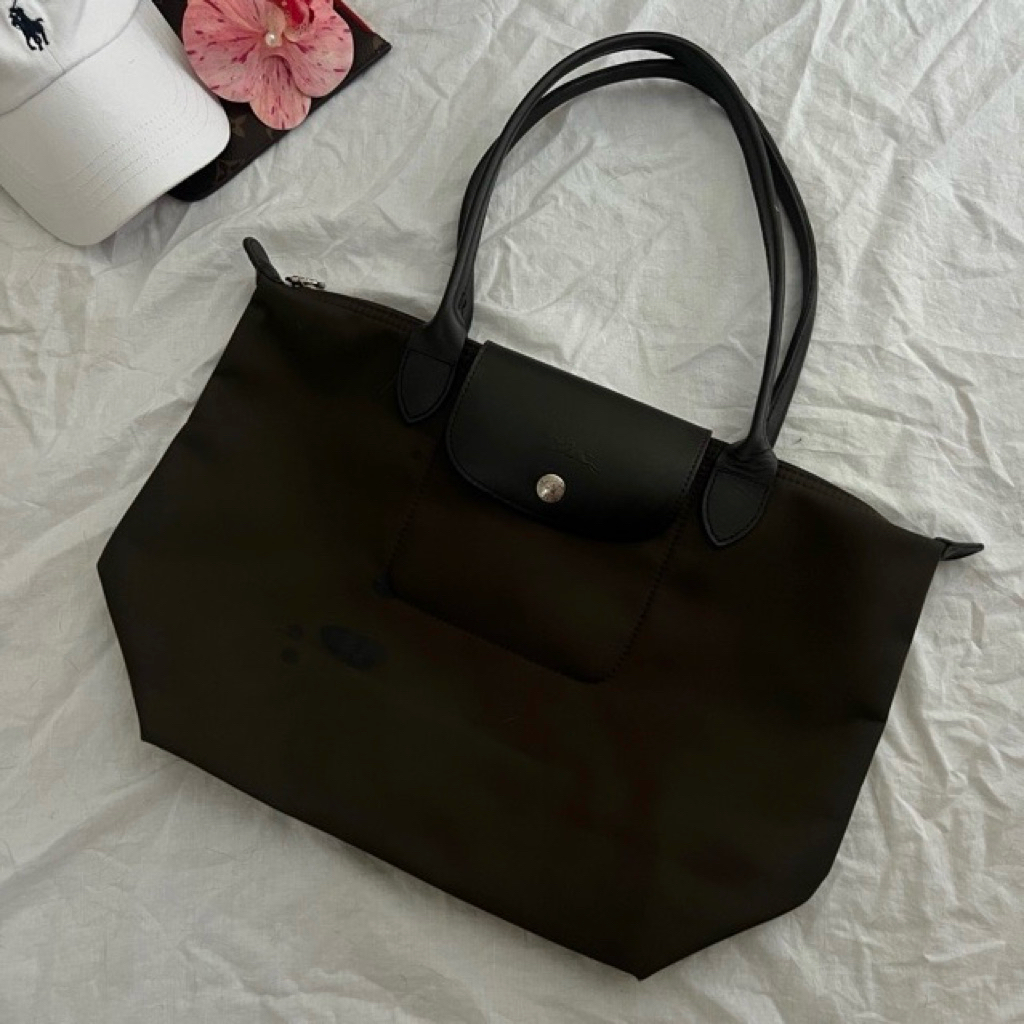 ไม่แท้ยินดีคืนเงิน✅ กระเป๋า longchamp รุ่น neo planet สี ebony S(M)long ผ้ารุ่นนี้กันน้ำ