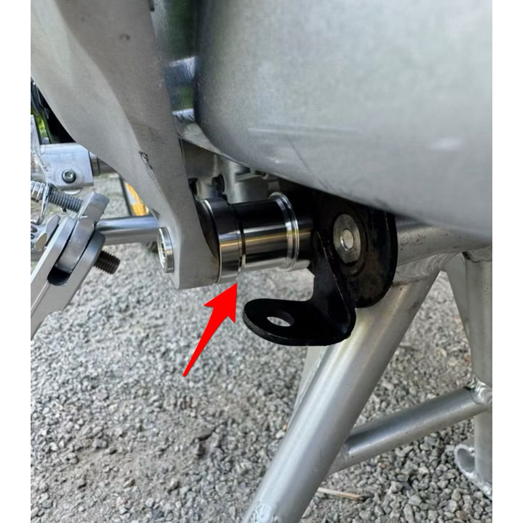 บูชสเตย์พักเท้า Wave125i ไฟเลี้ยวบังลม สเเตนเลส บูชสเตย์พักเท้าเวฟ125เลส