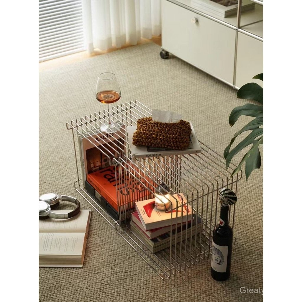 ชั้นวางหนังสือและโต๊ะข้างสไตล์นอร์ดิกมินิมอล – การจัดเก็บอเนกประสงค์สำหรับห้องนั่งเล่นของคุณ