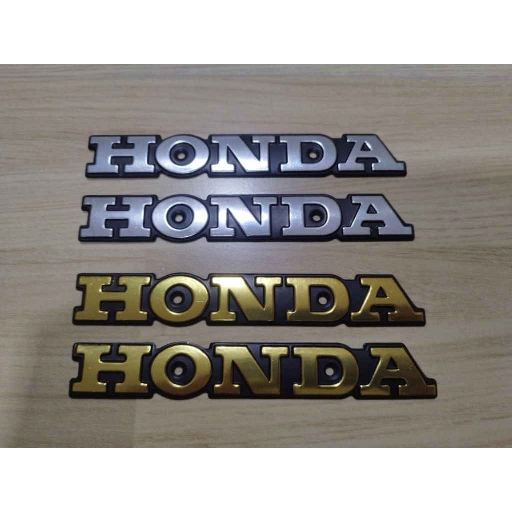 โลโก้ตกแต่งข้างถังน้ำมันจักรยานยนต์HONDAขนาด24x182mm.จำนวน1คู่