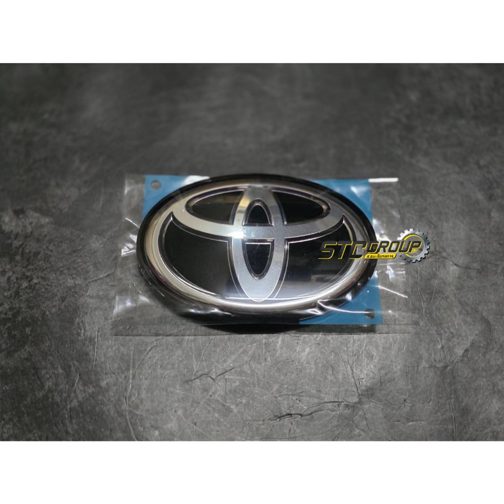 โลโก้แก้วฝาท้าย Toyota Camry ACV 80 / Altis / Yaris Ativ / CHR ( Toyota แท้ศูนย์ 100% ) 11 CM