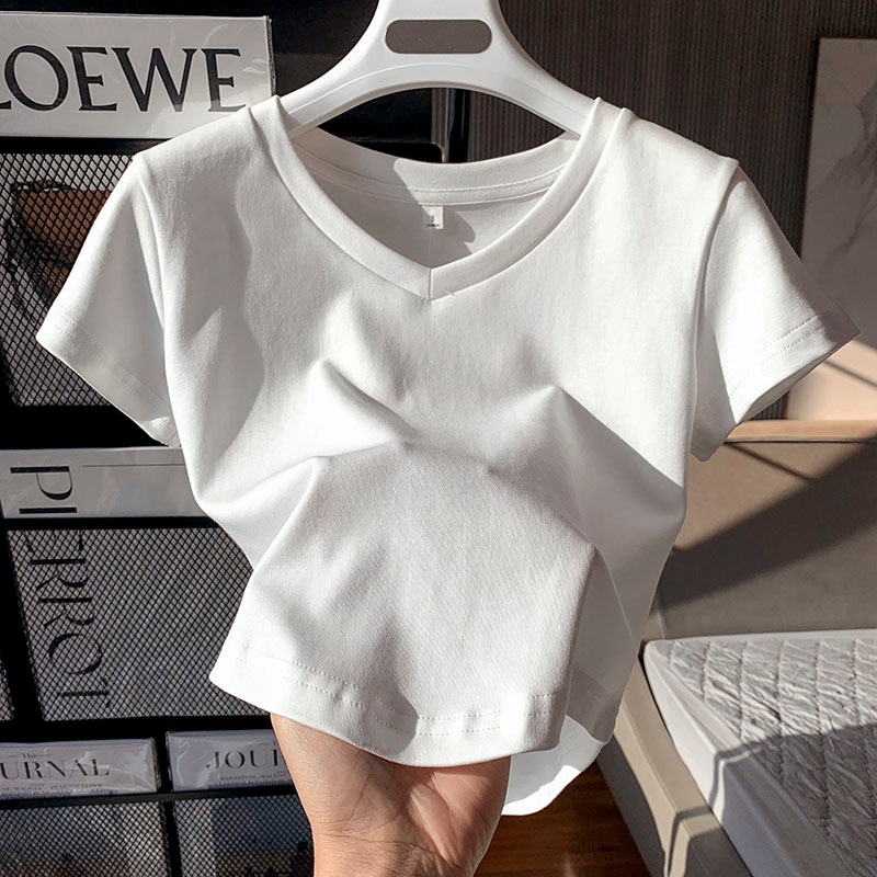 Y6Y - เสื้อยืดแขนสั้นคอวีสีขาวแฟชั่นผู้หญิง เสื้อครอปสีพื้นสไตล์เกาหลี