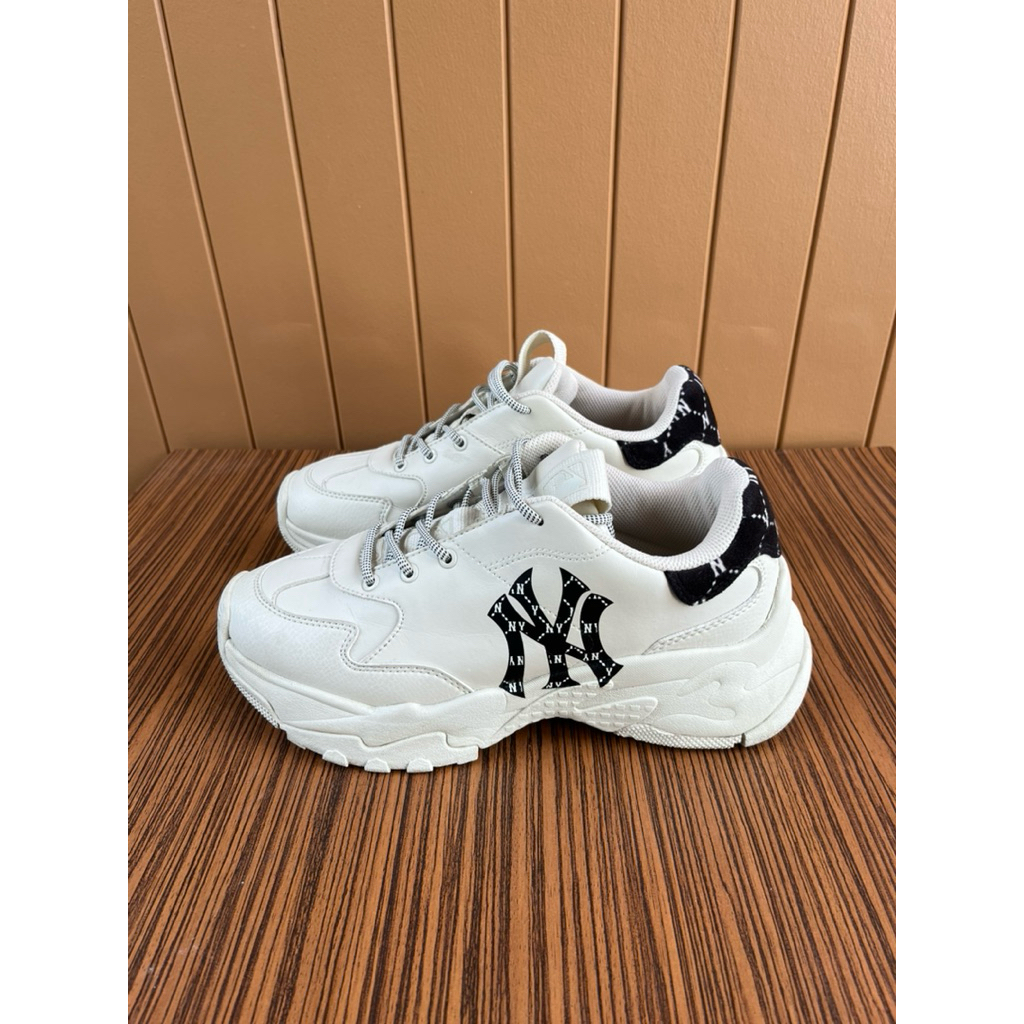 รองเท้า MLB มือสองของแท้ เบอร์7 หรือ41cm