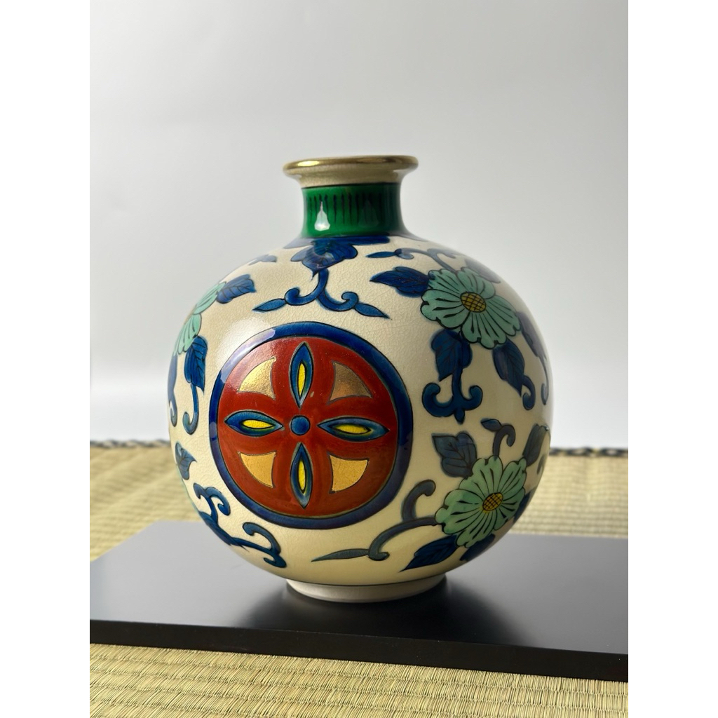 แจกัน Ko-Kutani Seikou Klin สไตล์โบราณ