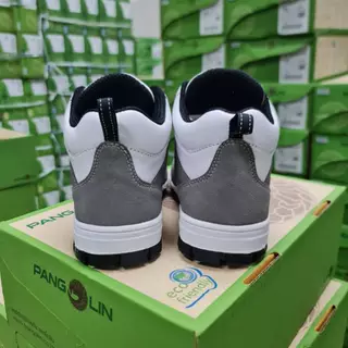 [เก็บโค้ด!! ลด 500-]รองเท้าเซฟตี้ รุ่น 2402 Pangolin หนังแท้ หัวเหล็ก (CEMENTING) หุ้มข้อทรงสปอร์ต