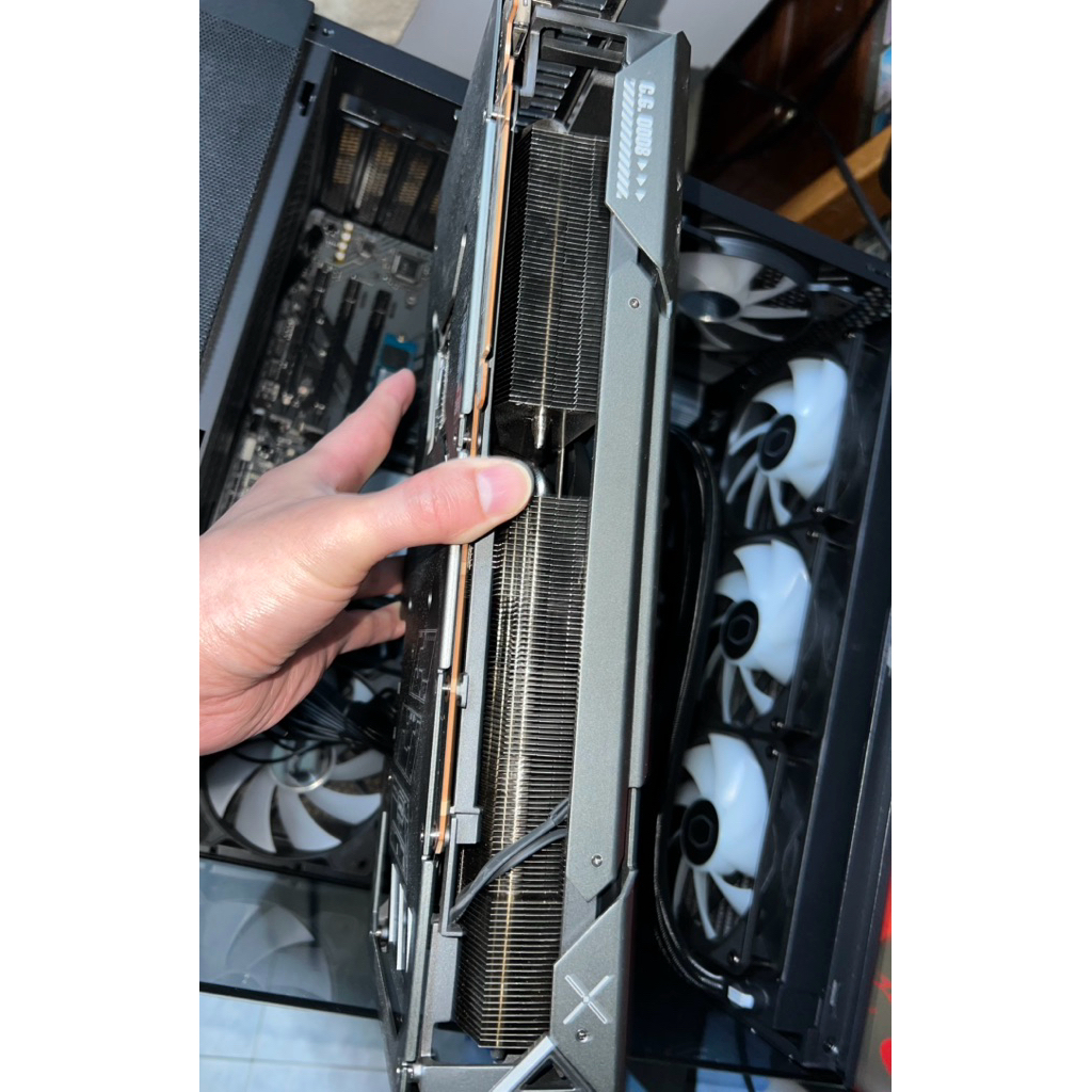 rx7900xtx Asus Tuf Oc 24Gb มือสอง ประกันเริ่ม 24/10/2024(ประกัน 3+1)