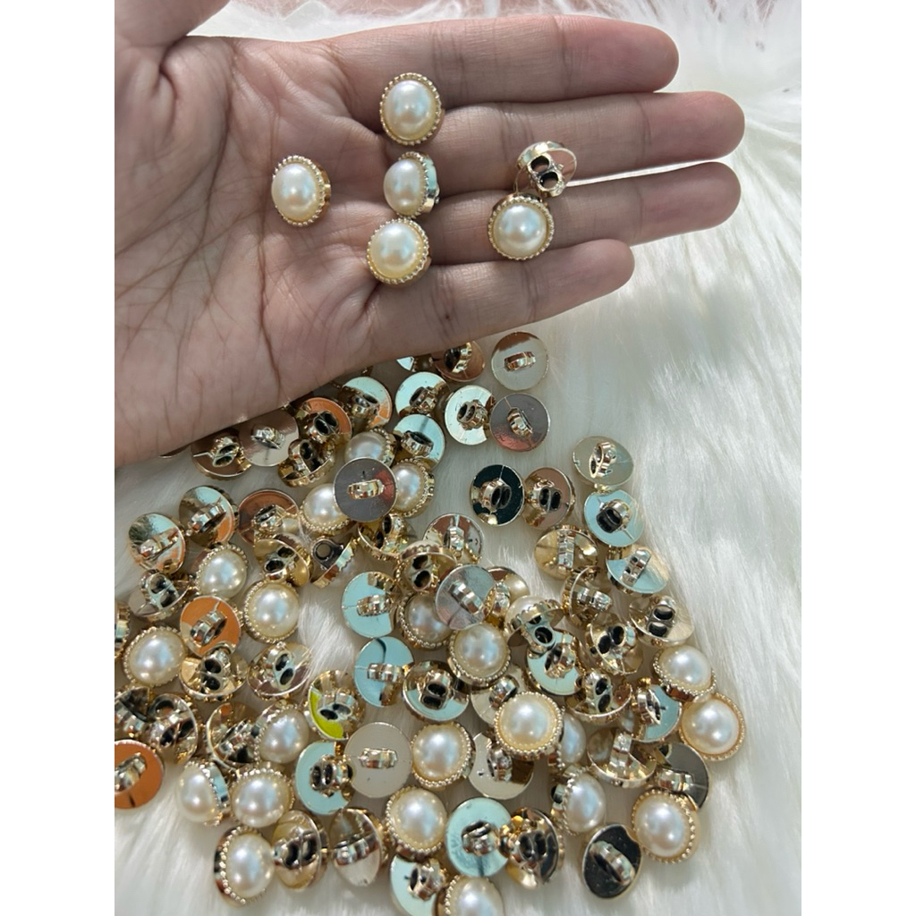 กระดุมมุก กระดุมมุกขอบสีทอง ขนาด12มิล/100เม็ด120บาท