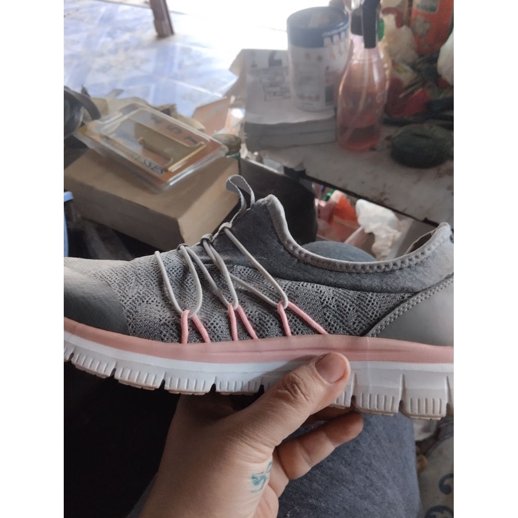 รองเท้าผู้หญิง Taywin สีเทา size 40