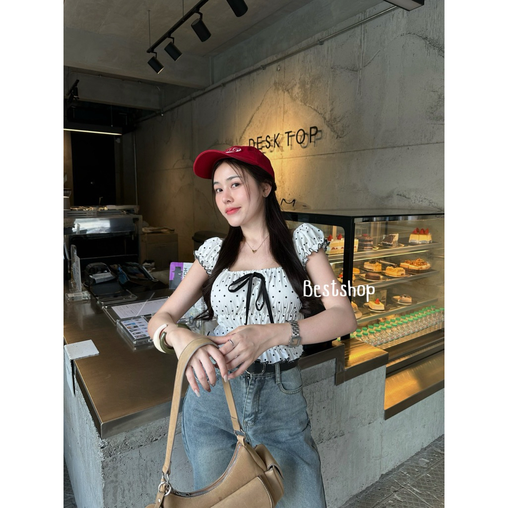 เสื้อแขนตุ๊กตา ผูกโบว์หน้าโปรเฉพาะเดือนนี้(รหัสJ55) งานใหม่ล่าสุด*อ่านก่อนกดนะคะ* ทรงสวยมาก
