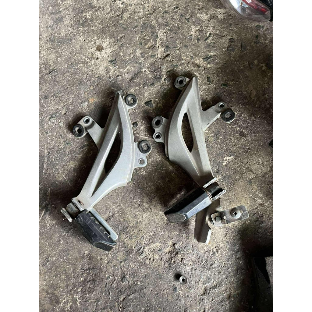 พักเท้าหลัง​เวฟ​125​ปลาวาฬ​ตัว​เก่า​ มือสอง​