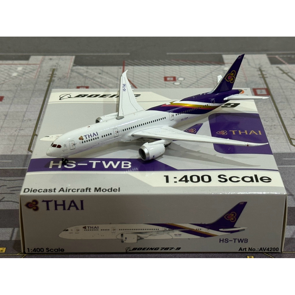 โมเดลเครื่องบิน Thai Airways 787-9 HS-TWB Scale 1:400 By Aviation400