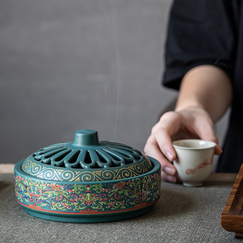 กระถางธูปกำยาน เซรามิก ลายดอกไม้มงคลสีสันสวยงาม สัญลักษณ์ความสงบ และความเคารพต่อสิ่งที่บูชา - รูปที่ 3