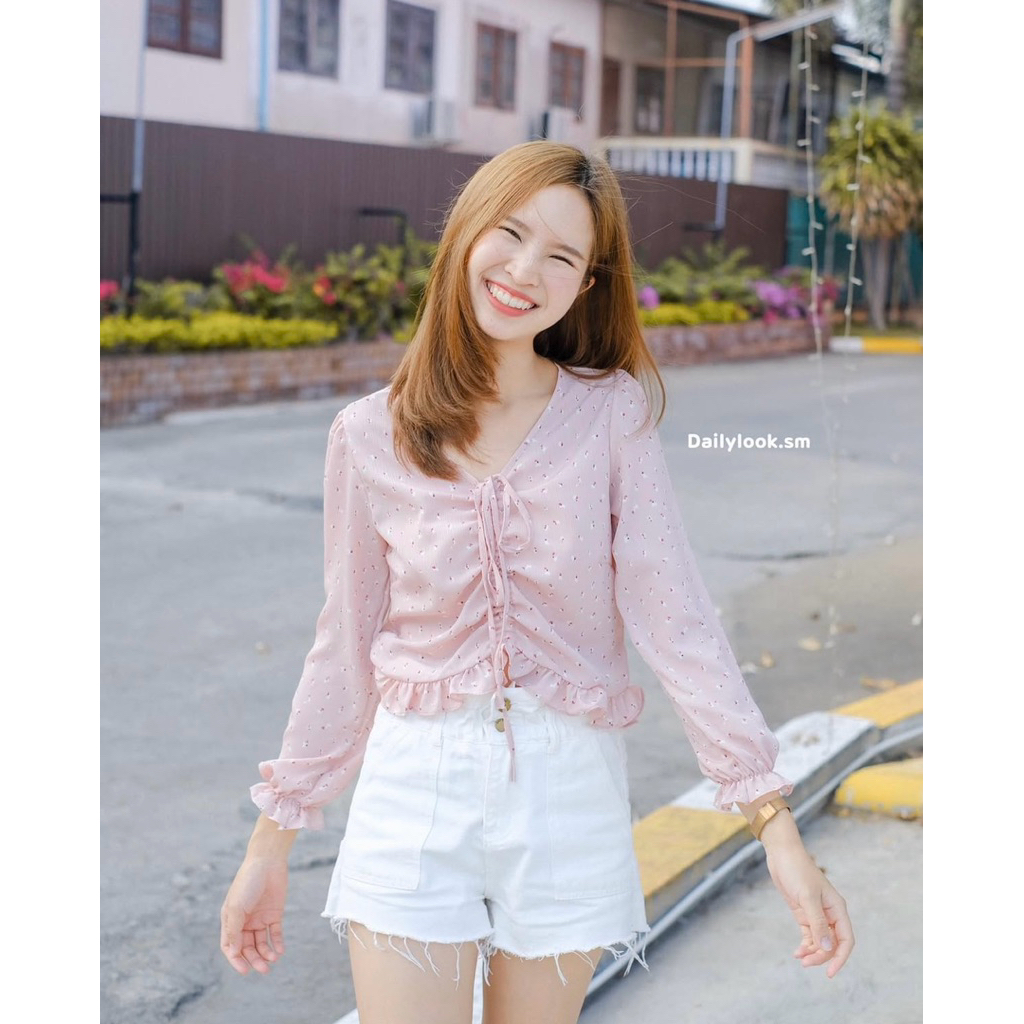เสื้อรูดอกจากร้าน dailylook.sm