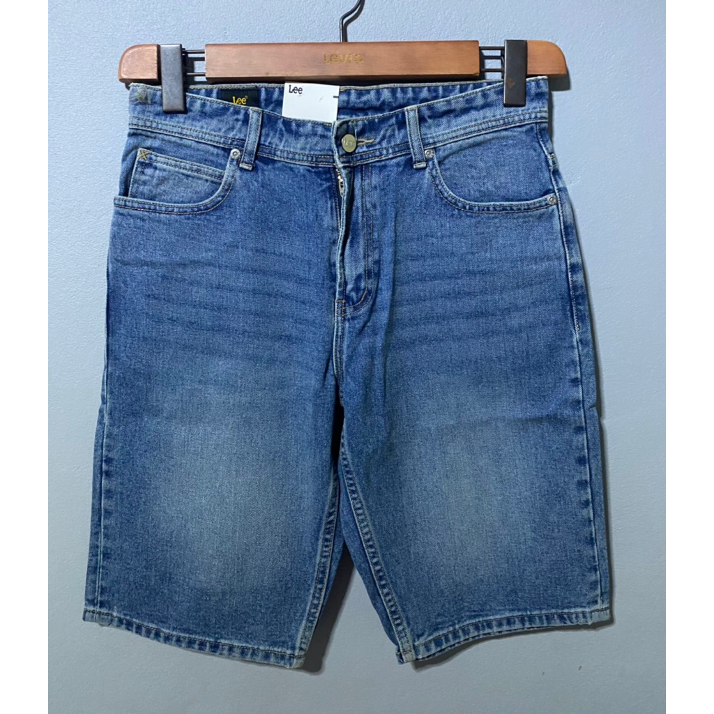 กางเกงยีนส์ผู้ชายขาสั้นLee ของแท้100%จากShop ป้าย 1,890 ไซด์ 30  LE L2011105
