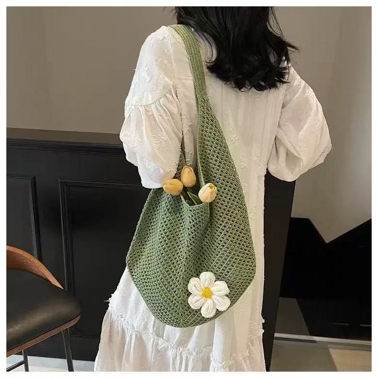 [ZZ1006] กระเป๋าสะพายไหล่ถักไหมพรม มีดอกไม้ กระเป๋าทอขนาดใหญ่ความจุเยอะ สินค้าพร้อมส่ง - รูปที่ 6