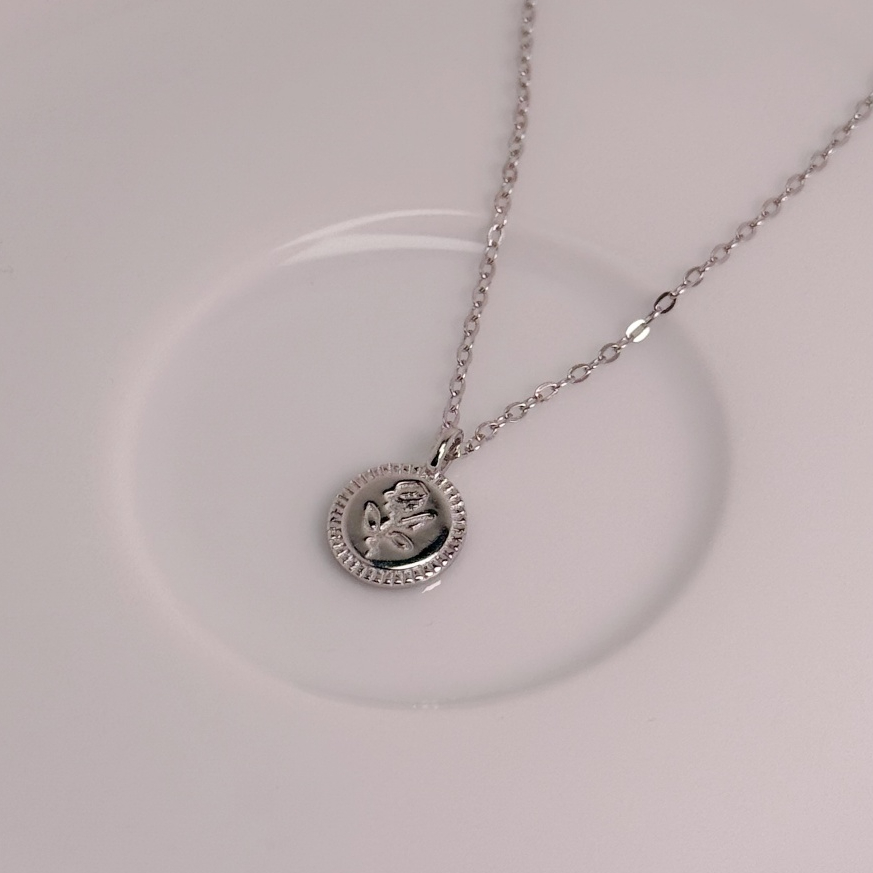 Kioora สร้อยคอกุหลาบเงิน 925 ของขวัญคู่รัก I04