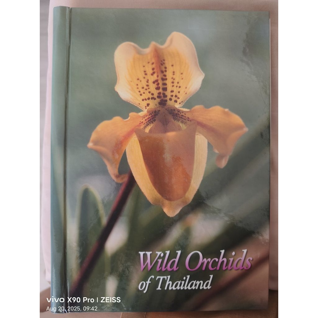 หนังสือบันทึกธรรมชาติกล้วยไม้ไทย Wild Orchids of Thailand