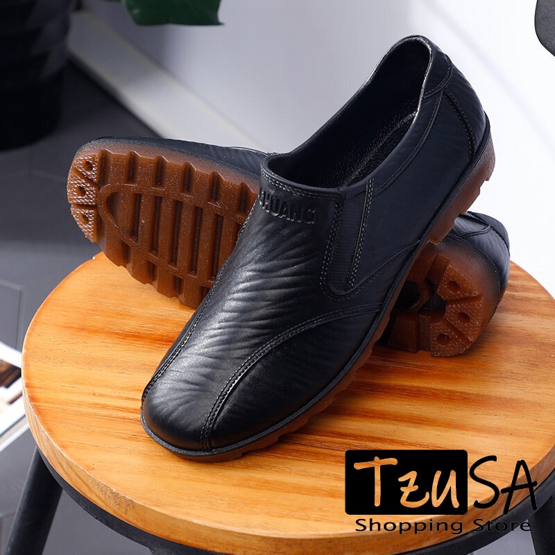 Rain Shoes 39-44 รองเท้ากันฝน รองเท้าบูทกันฝน รองเท้าบูท รองเท้าทำงาน กันน้ำมัน ฤดูฝน รองเท้ากันลื่น รองเท้าผู้ชาย