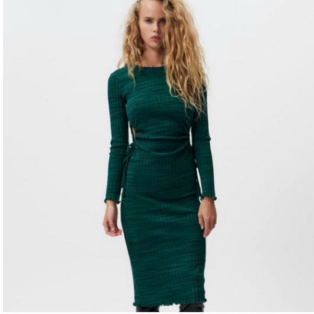 zara cut out midi dressผ้าร่อง