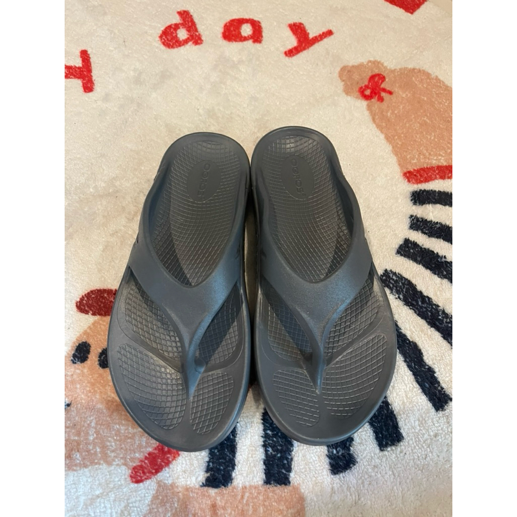 รองเท้าลำลองoofosมือสองของแท้