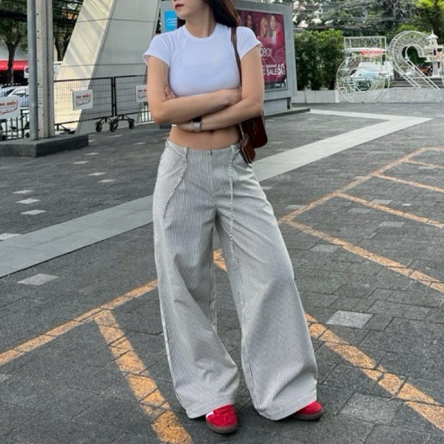 LOOK2LOVE-L777 กางเกงยีนส์ริ้ว ทรงBaggy เวียดนาม ปักหลัง